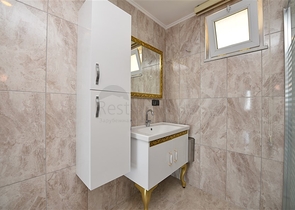 فلل للبيع في الانيا - اطلالة بحر -3 غرف وصالة -في مركز الانيا 