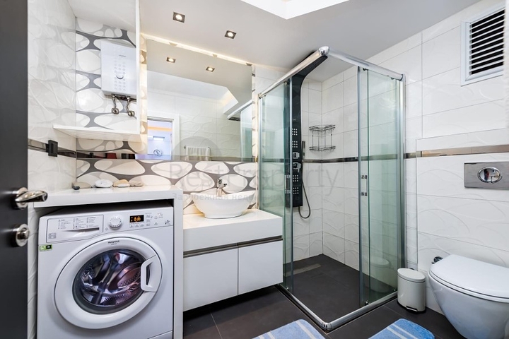 شقق فاخرة للبيع في الانيا -اطلالة بحر - 1 غرفة وصالة - في كارجي جاك / الانيا 