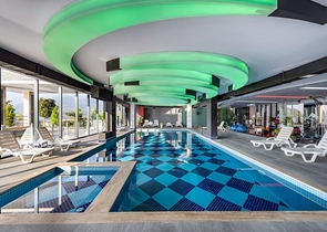 شقق فاخرة للبيع في الانيا -اطلالة بحر - 1 غرفة وصالة - في كارجي جاك / الانيا 