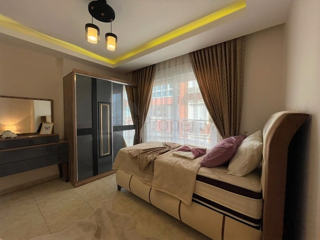 شقق للبيع في الانيا - مجمع على البحر مباشرة -شقة 2 غرفة وصالة -في مهموتلار / الانيا 