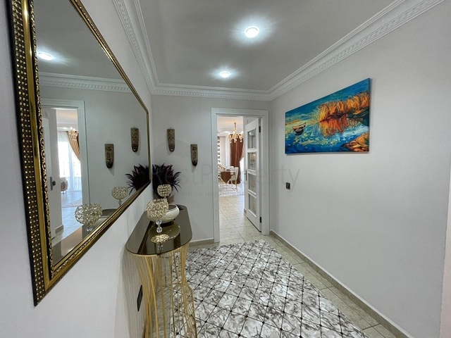 شقق للبيع في الانيا - مجمع على البحر مباشرة -شقة 2 غرفة وصالة -في مهموتلار / الانيا 