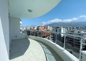 شقق للبيع في الانيا - مجمع على البحر مباشرة -شقة 2 غرفة وصالة -في مهموتلار / الانيا 