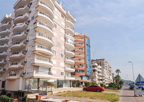 شقق للبيع في الانيا - مجمع على البحر مباشرة -شقة 2 غرفة وصالة -في مهموتلار / الانيا 