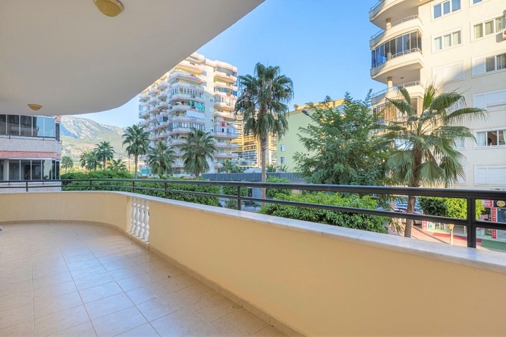 شقق للبيع في الانيا - تصميم انيقة 2 غرفة وصالة -قريبة من البحر -في مهموتلار / الانيا 