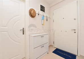 قريبة من البحر - شقة غرفة وصالة -مجمع انيق- في افسلار / الانيا 