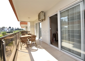 قريبة من البحر - شقة غرفة وصالة -مجمع انيق- في افسلار / الانيا 