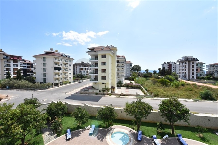 شقق للبيع في الانيا - مجمع حديث وقريب من البحر في كاستل / الانيا 