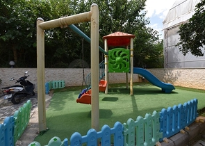 شقق للبيع في الانيا - مجمع حديث وقريب من البحر في كاستل / الانيا 