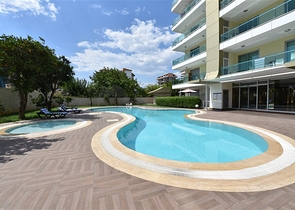 شقق للبيع في الانيا - مجمع حديث وقريب من البحر في كاستل / الانيا 