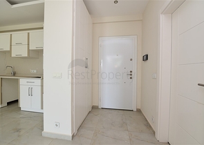 شقق للبيع في الانيا - مجمع حديث وقريب من البحر في كاستل / الانيا 