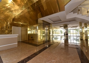 شقق للبيع في الانيا - مجمع حديث وقريب من البحر في كاستل / الانيا 