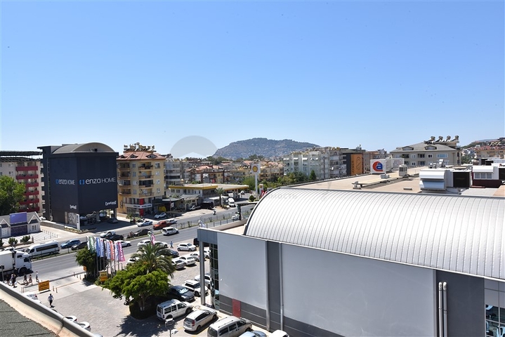 دوبلكس عائلية 4 غرف وصالة -جانب مول الانيوم -في اوبا / الانيا 