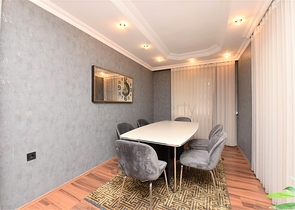 دوبلكس عائلية 4 غرف وصالة -جانب مول الانيوم -في اوبا / الانيا 