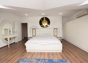 دوبلكس عائلية 4 غرف وصالة -جانب مول الانيوم -في اوبا / الانيا 