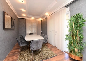 دوبلكس عائلية 4 غرف وصالة -جانب مول الانيوم -في اوبا / الانيا 