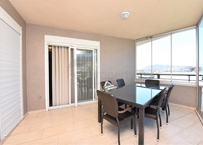 دوبلكس عائلية 4 غرف وصالة -جانب مول الانيوم -في اوبا / الانيا 