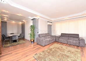 دوبلكس عائلية 4 غرف وصالة -جانب مول الانيوم -في اوبا / الانيا 