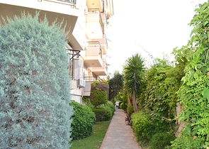 دوبلكس عائلية 4 غرف وصالة -جانب مول الانيوم -في اوبا / الانيا 