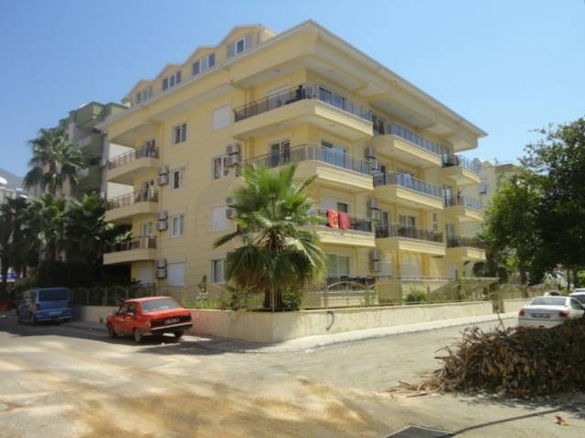 شقة مؤثثة في قلب مدينة ألانيا للبيع 