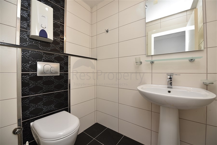 شقة مؤثثة في قلب مدينة ألانيا للبيع 