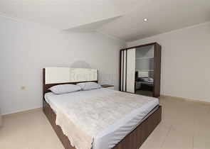 شقة مؤثثة في قلب مدينة ألانيا للبيع 