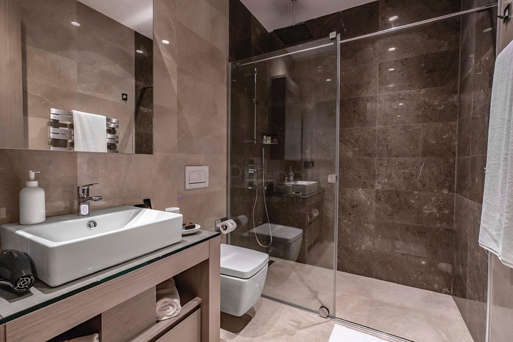 مجمع النخبة مع مفهوم الفندق على الساحل الأول في منطقة ياليكافاك