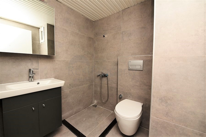 اطلالة بحر - شقة 2 غرفة وصالة في كوناكليه / الانيا 