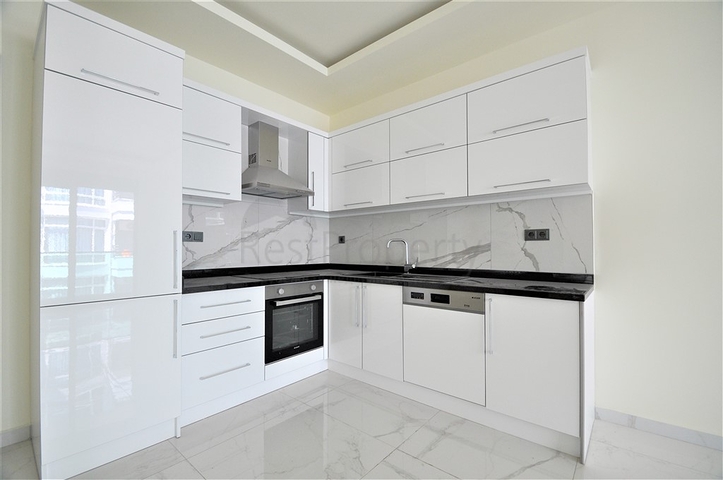 شقق في مركز الانيا - مجمع فاخر قريب من شاطئ كليوباترا 