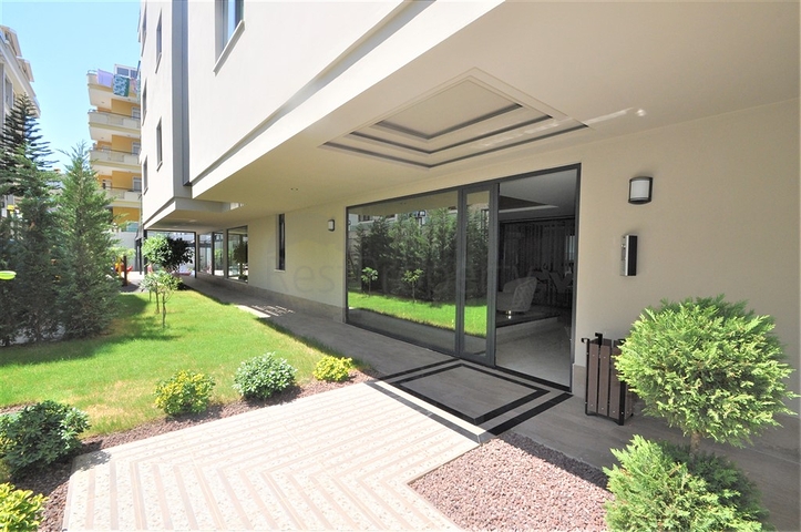 شقق في مركز الانيا - مجمع فاخر قريب من شاطئ كليوباترا 