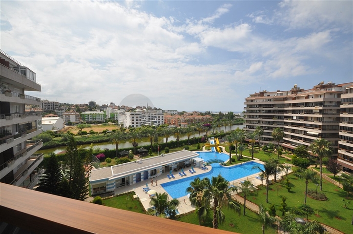 شقق اطلالة بحر في الانيا - تصميم 1+2 - في توسمور / الانيا 