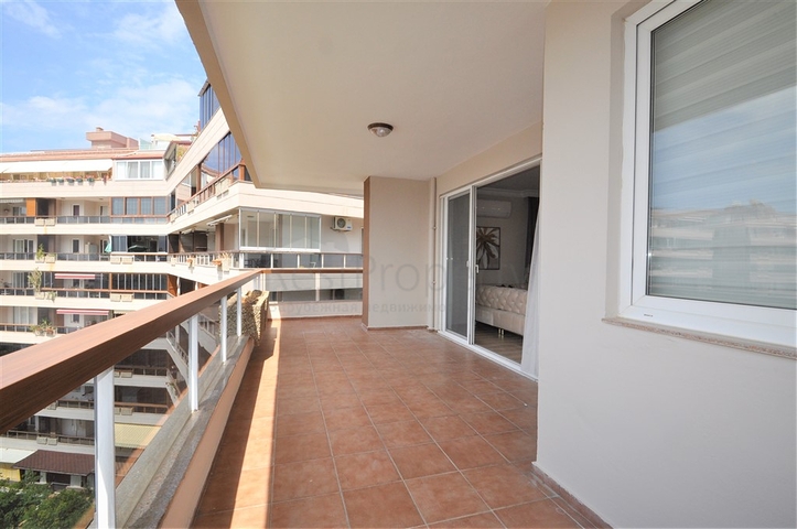 شقق اطلالة بحر في الانيا - تصميم 1+2 - في توسمور / الانيا 