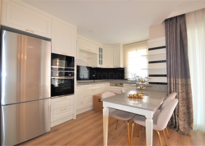 شقق اطلالة بحر في الانيا - تصميم 1+2 - في توسمور / الانيا 