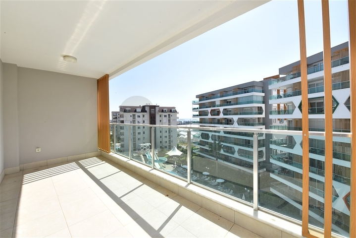 استديو للبيع في الانيا -مجمع فاخر بخدمات 5 نجوم -في افسلار / الانيا 