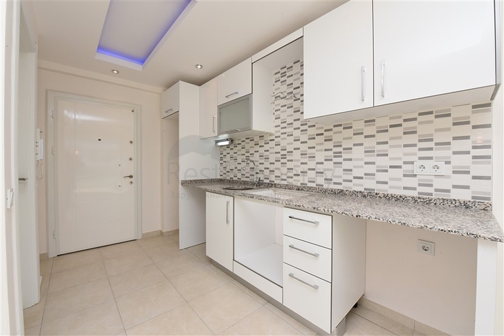 استديو للبيع في الانيا -مجمع فاخر بخدمات 5 نجوم -في افسلار / الانيا 