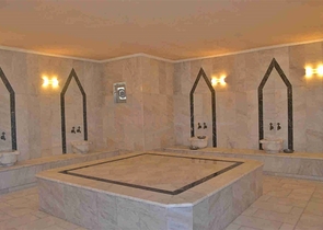 اطلالة بحر مباشرة -شقة 2 غرفة وصالة -ضمن مجمع فاخر -توسمور / الانيا 