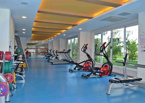 اطلالة بحر مباشرة -شقة 2 غرفة وصالة -ضمن مجمع فاخر -توسمور / الانيا 