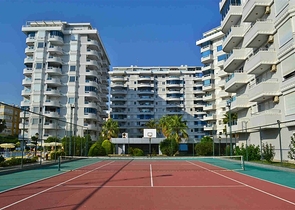 اطلالة بحر مباشرة -شقة 2 غرفة وصالة -ضمن مجمع فاخر -توسمور / الانيا 