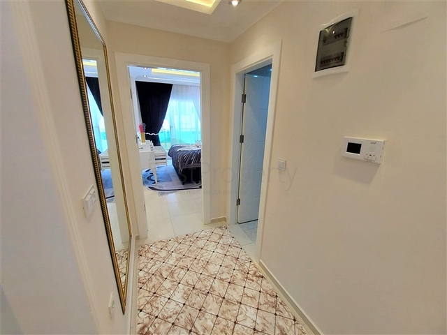 شقق حديثة للبيع في الانيا - تصميم 1+1 - قريبة من البحر - مهموتلار / الانيا 