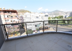 كليوباترا الانيا - شقة ضمن مجمع حديث -2 غرفة وصالة -في مركز الانيا 