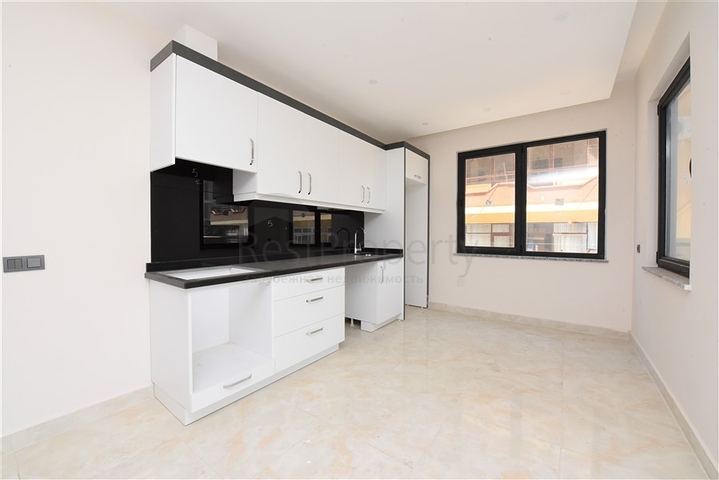 عقارت الانيا - شقة للبيع في مركز الانيا -مجمع حديث - تصميم 1+2 