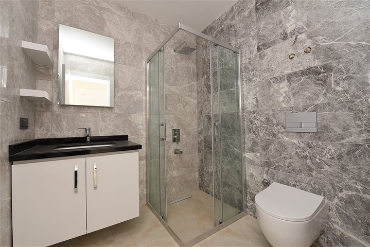 عقارت الانيا - شقة للبيع في مركز الانيا -مجمع حديث - تصميم 1+2 