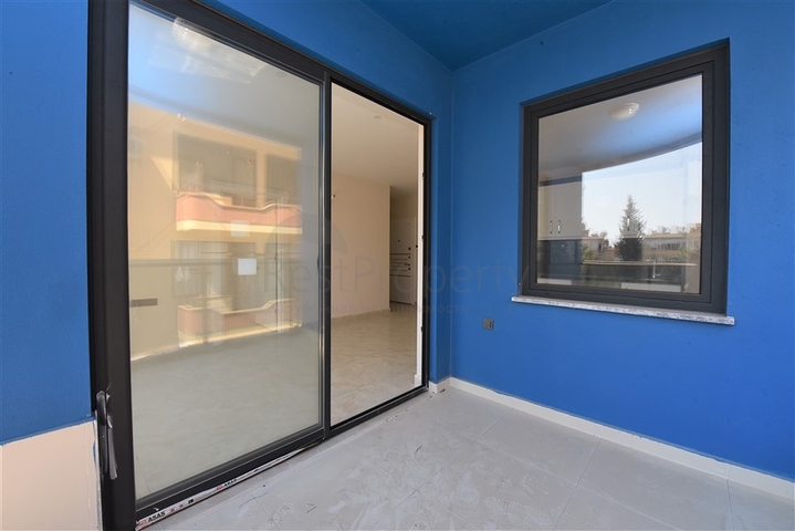 عقارت الانيا - شقة للبيع في مركز الانيا -مجمع حديث - تصميم 1+2 