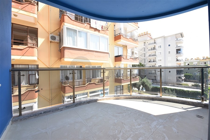 عقارت الانيا - شقة للبيع في مركز الانيا -مجمع حديث - تصميم 1+2 