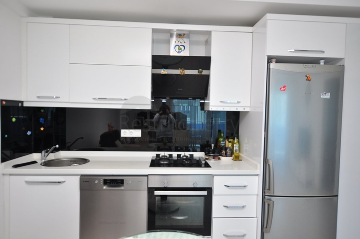 شقق للبيع في الانيا - مجمع حديث - غرفة وصالة -في محمودلار / الانيا 