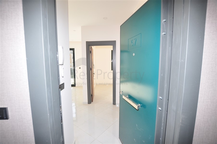 شقق في مهموتلار - تصميم غرفة وصالة -ضمن مجمع حديث فاخر -في محمودلار / الانيا 