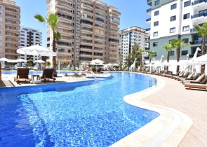 شقق في مهموتلار - تصميم غرفة وصالة -ضمن مجمع حديث فاخر -في محمودلار / الانيا 