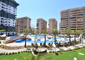 شقق في مهموتلار - تصميم غرفة وصالة -ضمن مجمع حديث فاخر -في محمودلار / الانيا 