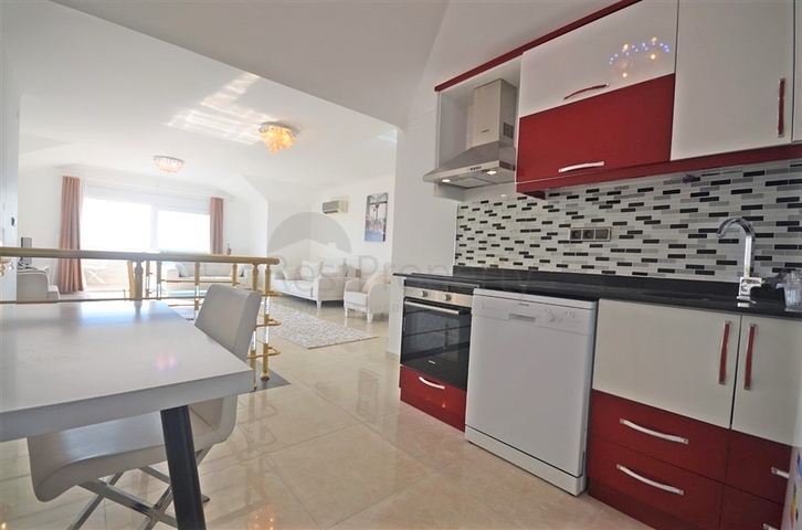 شقة اطلالة بحر في الانيا - دوبلكس مفروشة -ضمن مجمع سكني -كارجي جاك / الانيا 