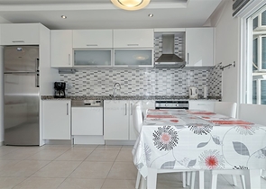 شقق للبيع الانيا -2 غرفة وصالة -ضمن مجمع 5 نجوم -في افسلار / الانيا 