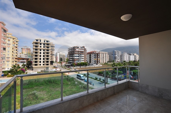 عقارات محمودلار - شقة واسعة غرفة وصالة -قريبة من البحر -في محمودلار/ الانيا 